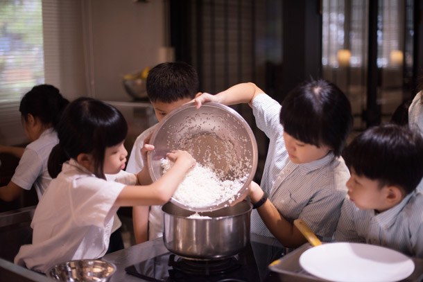 蔡穎卿教養