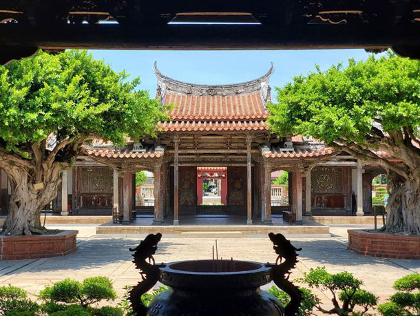 鹿港龍山寺