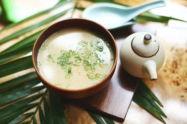 更年期飲食-味增湯-抗老化-脂聯素-大豆-板豆腐