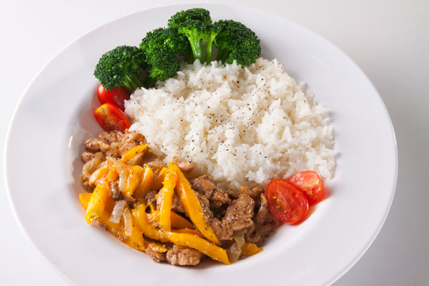 芒果黑胡椒牛柳飯-芒果料理-芒果食譜